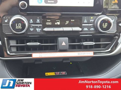 Used 2026 Toyota Highlander XLE AWD/4WD image 21