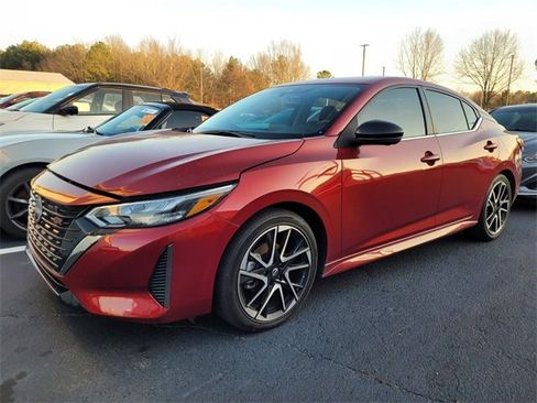 Certified 2025 Nissan Sentra SR w/ SR Premium Package image 6