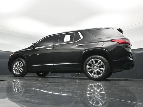 Used 2019 Chevrolet Traverse High Country AWD/4WD image 35