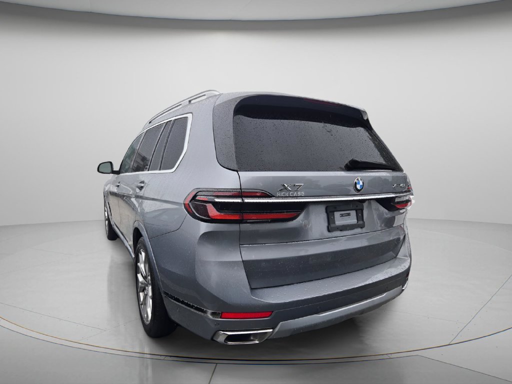 Used 2025 BMW X7 xDrive40i AWD/4WD image 5