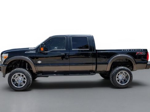 Used 2016 Ford F250 King Ranch w/ FX4 Off-Road Package AWD/4WD image 9