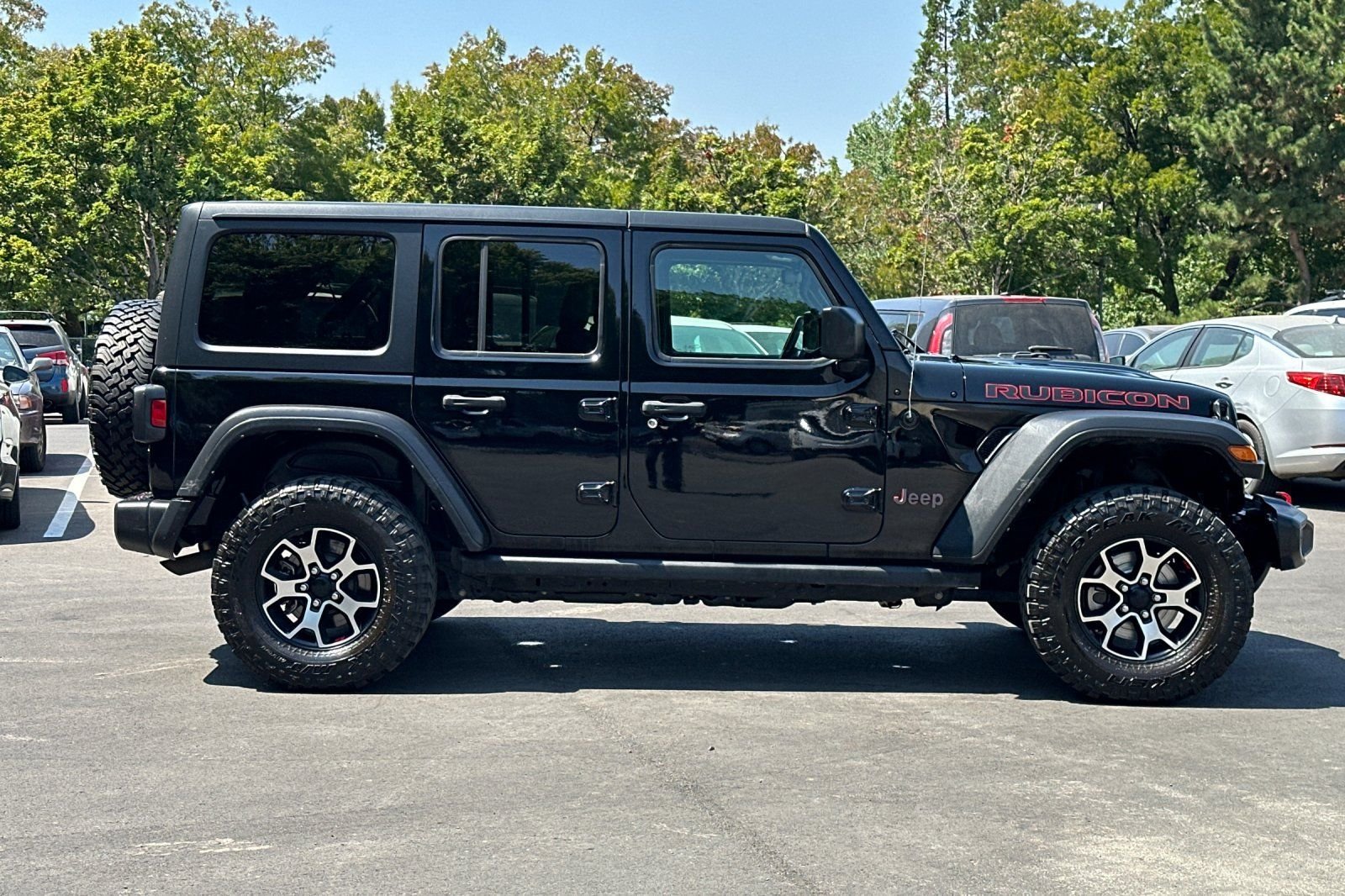 Used 2021 Jeep Wrangler Unlimited Rubicon w/ Cold Weather Group AWD/4WD image 3