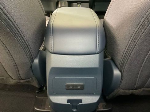 New 2025 Ford Maverick XL w/ Equipment Group 102A image 17