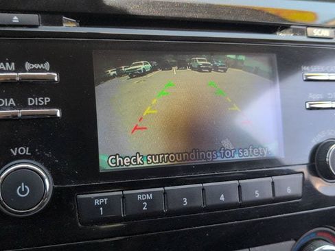 Used 2016 Nissan Rogue S w/ Appearance Package AWD/4WD image 13