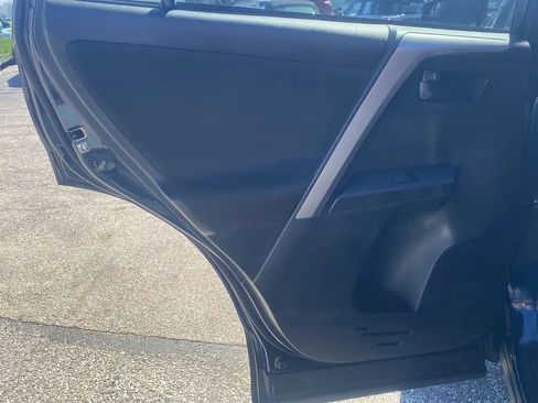 Used 2018 Toyota RAV4 LE w/ All Weather Liner Package AWD/4WD image 15