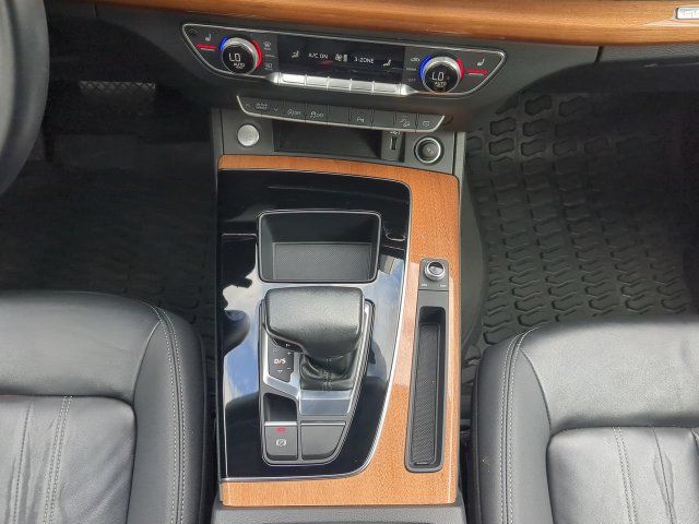 Used 2021 Audi Q5 2.0T Premium w/ Convenience Package AWD/4WD image 21