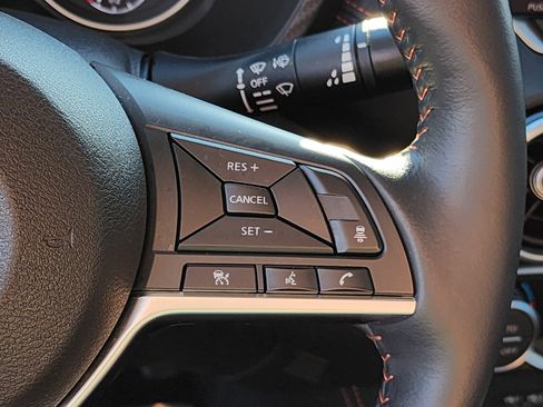 Used 2024 Nissan Sentra SR w/ SR Premium Package image 23