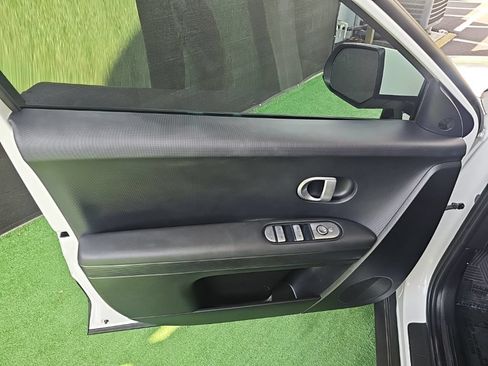 Used 2023 Hyundai Ioniq 5 SE AWD/4WD image 31