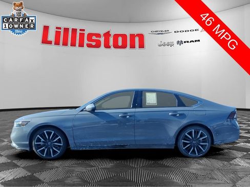 Used 2025 Honda Accord Touring image 5