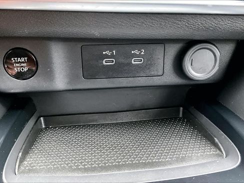 Used 2025 Nissan Rogue SV FWD image 31