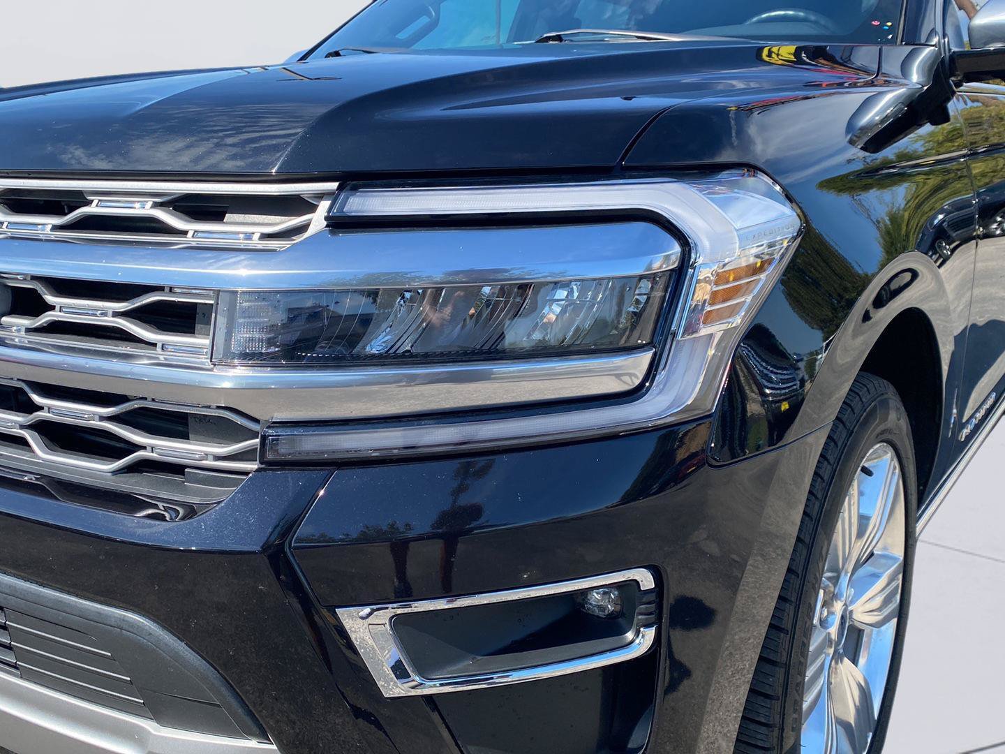Used 2022 Ford Expedition Platinum RWD image 16