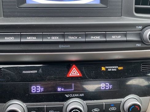 Used 2020 Hyundai Elantra SE w/ Cargo Package (C1) image 20