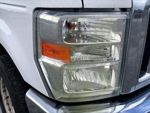 Used 2014 Ford E-350 and Econoline 350 XLT RWD image 26