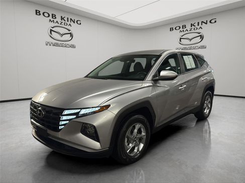 Used 2023 Hyundai Tucson SE AWD/4WD image 1