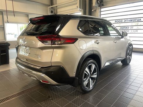 Used 2022 Nissan Rogue Platinum w/ Head-Up Display Package image 24