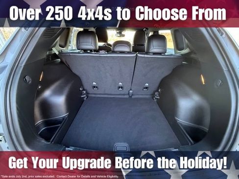 Used 2023 Jeep Compass Latitude AWD/4WD image 13