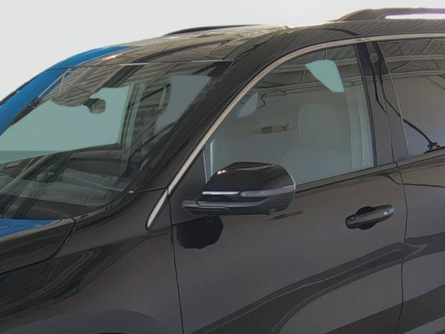 New 2027 Chevrolet Traverse LT w/ Driver Confidence Package FWD image 8