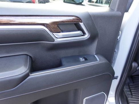 Used 2024 GMC Sierra 1500 Elevation image 21