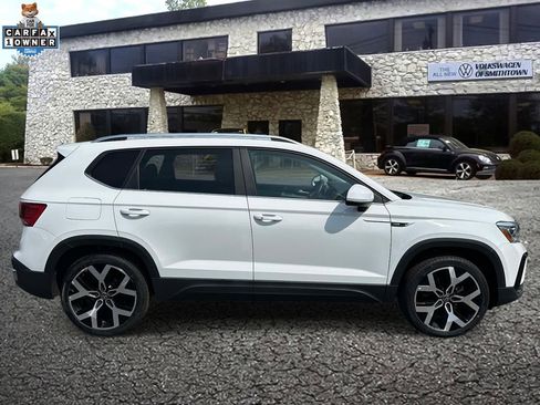 Used 2023 Volkswagen Taos SEL AWD/4WD image 5