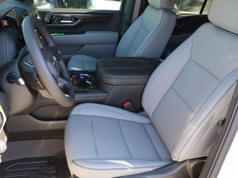 New 2026 GMC Yukon Elevation w/ LPO, Floor Liner Package image 11