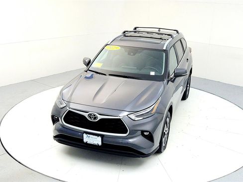 Certified 2023 Toyota Highlander XLE image 14