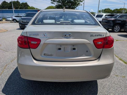 Used 2009 Hyundai Elantra GLS FWD image 4