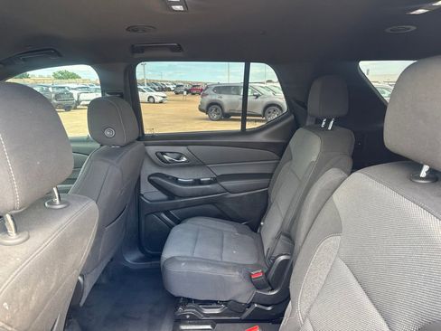 Used 2023 Chevrolet Traverse LT FWD image 37