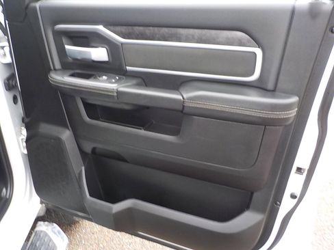 Used 2024 RAM 2500 Big Horn image 14