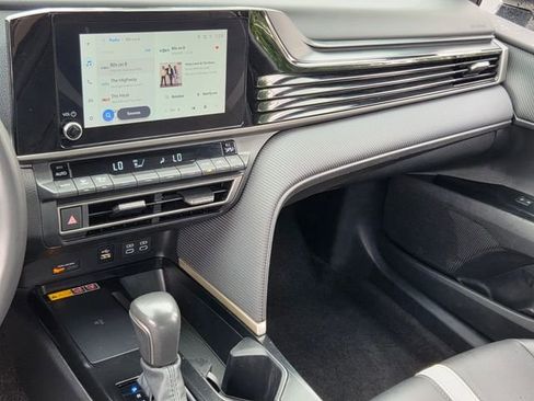 Used 2025 Toyota Camry SE FWD image 26