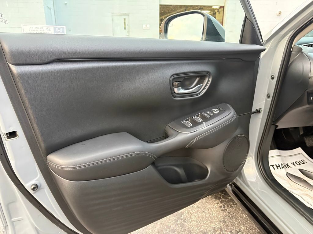 Used 2026 Honda HR-V EX-L image 13