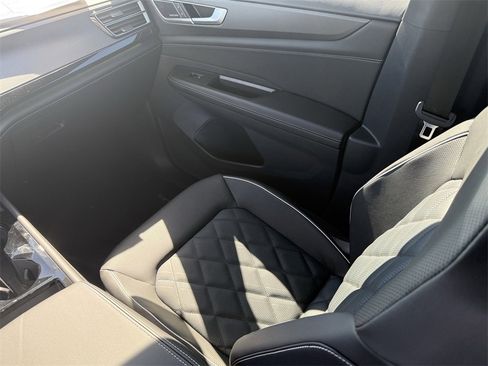 New 2026 Volkswagen Atlas Cross Sport SEL Premium R-Line image 28