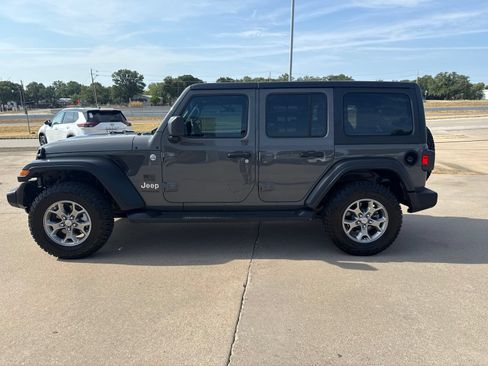 Used 2020 Jeep Wrangler Unlimited Sport AWD/4WD image 9