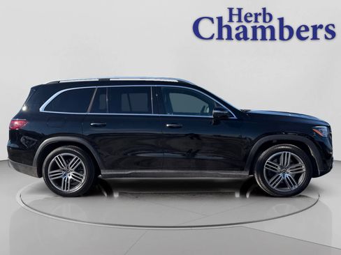 Used 2024 Mercedes-Benz GLS 450 4MATIC image 11