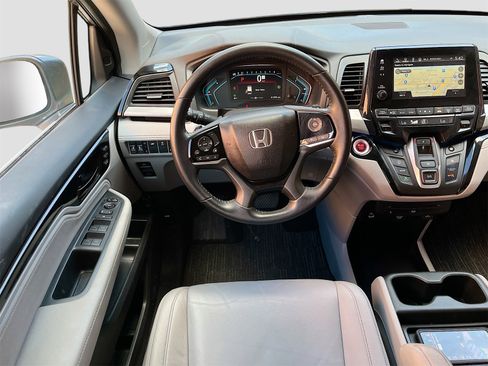 Used 2023 Honda Odyssey Touring image 23