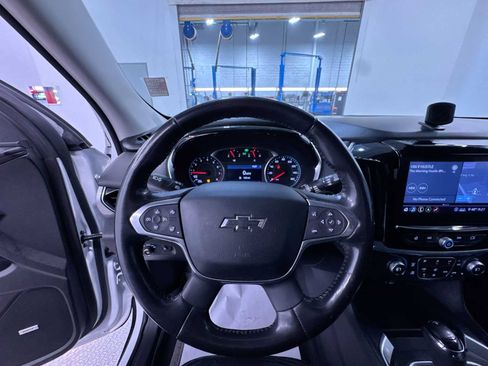 Used 2020 Chevrolet Traverse RS FWD image 15