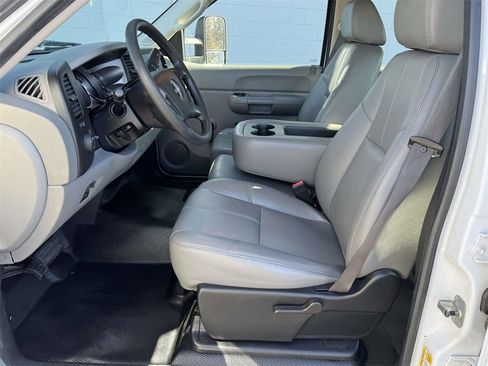 Used 2009 GMC Sierra 2500 W/T image 18