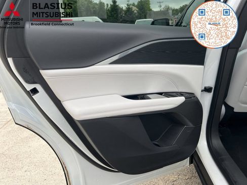 Used 2024 Cadillac Lyriq Luxury w/ LPO, Floor Liner Package AWD/4WD image 26