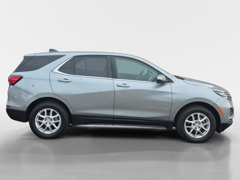 Used 2024 Chevrolet Equinox LT AWD/4WD image 3