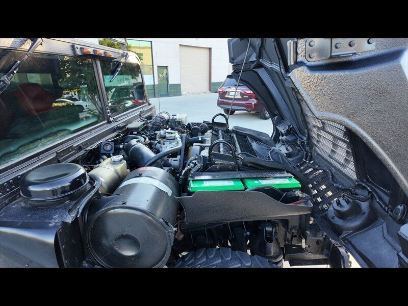 Used 1997 HUMMER H1 4-Door Wagon AWD/4WD image 43