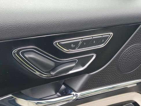 New 2026 Lincoln Corsair Premiere image 9