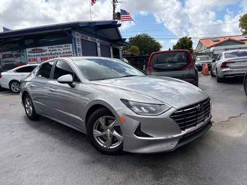 Used 2021 Hyundai Sonata SE image 2