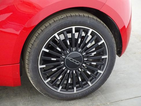 Used 2024 FIAT 500 e (RED) image 39