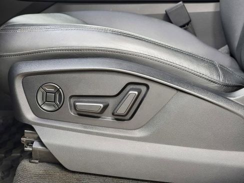 Used 2023 Audi Q7 3.0T Prestige image 16