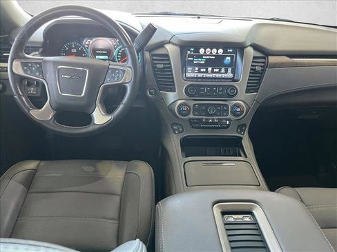 Used 2019 GMC Yukon XL Denali RWD image 12