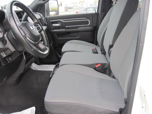 Used 2024 RAM 3500 Big Horn AWD/4WD image 24