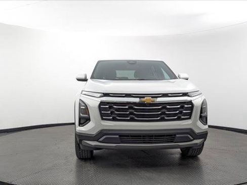 Used 2026 Chevrolet Equinox LT FWD image 12