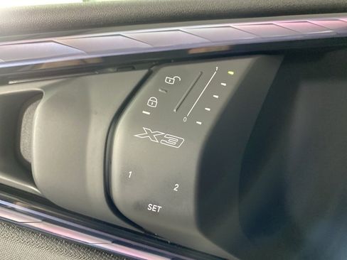 Used 2025 BMW X3 xDrive30i w/ Premium Package image 8