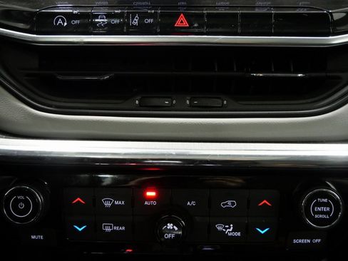 Used 2022 Jeep Compass Limited w/ Elite Group image 18