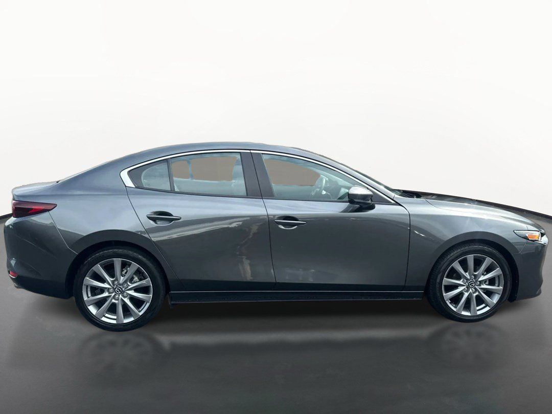 Used 2023 MAZDA MAZDA3 s FWD image 2