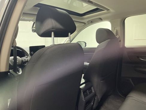 Used 2025 Honda CR-V EX image 17